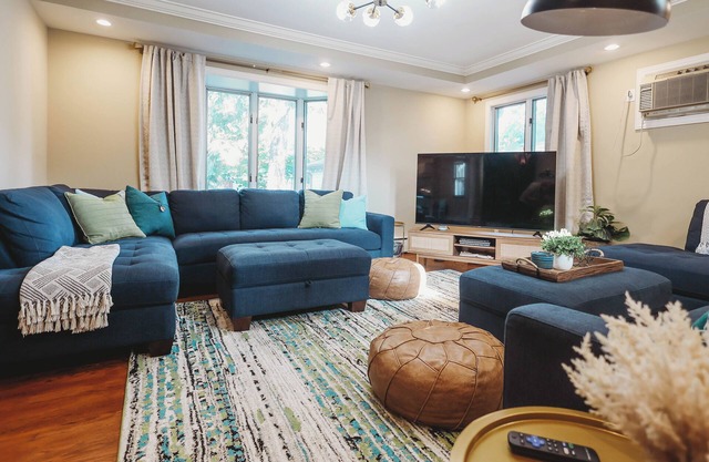 Large Groups Unite 💚 Coffee Bar 💚 2 Dining Rooms for Maximum Game Fun