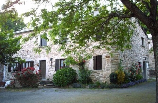 Large house near lakes and gorges
