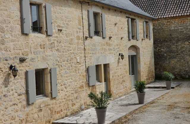 Large house of the 18th in Salignac-Eyvigues in Sarladais.