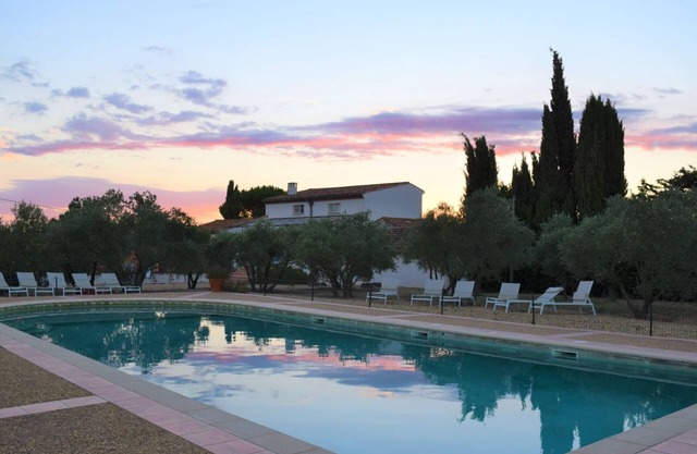 Large house, private pool, near Béziers and Canal du Midi, calm guaranteed