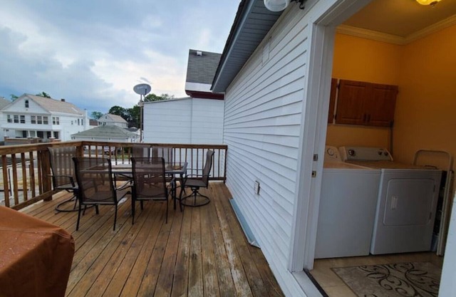 large king room with 1gb wifi jacuzzi. fireplace