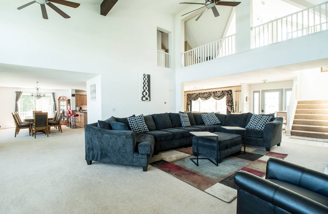 Large Lakefront Home on Lake Como - Private Pier!