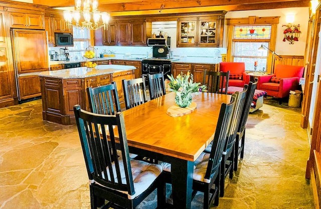 Large Muskoka Waterfront Family Cottage with Private Beach near Orillia