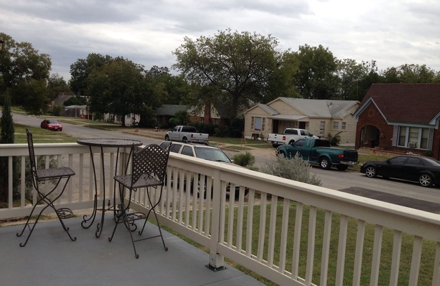 Large Pet Friendly House Walking Distance To Will Rodgers Stadium/Arena