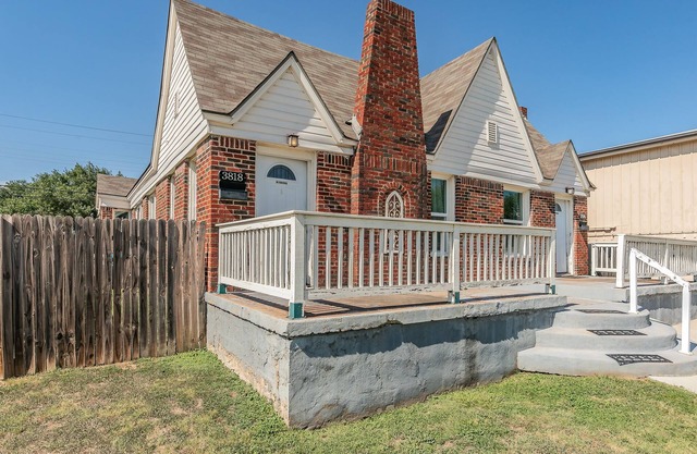 Large Pet Friendly House Walking Distance To Will Rodgers Stadium/Dickies Arena