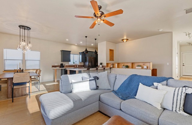 Large Private Home in Jerome, AZ w/Full Kitchen