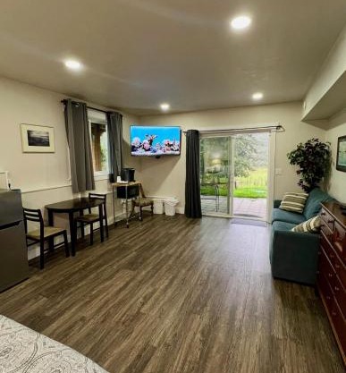 Large Private Retreat on Orcas Golf Course