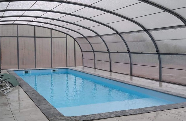 Large renovated house with heated pool, game room, for 14 guests in Sail-les-Bains