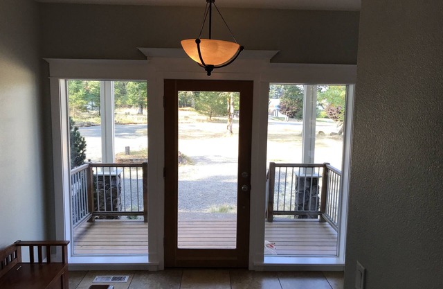Large Spacious Home In the Country