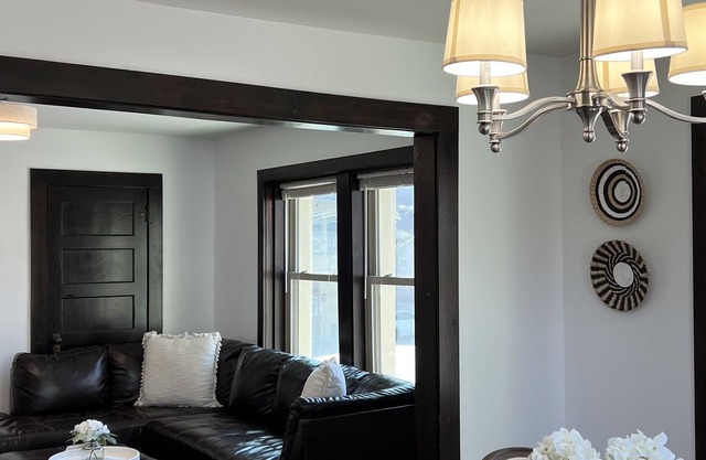 Large Three bedroom apartment, Main St., Goshen