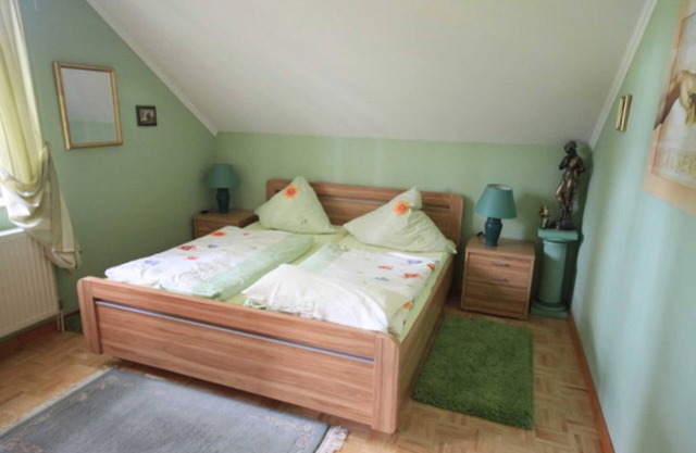 Large vacation apartment in Strasen - Holiday apartments directly on the Havel waterfront