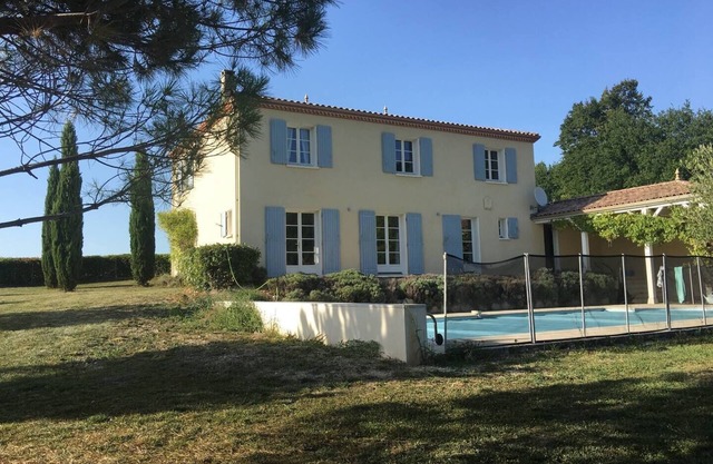 Large villa, private pool, quiet location