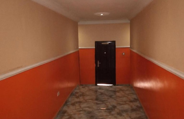 LARRYDAM HOTEL AND SUITES
