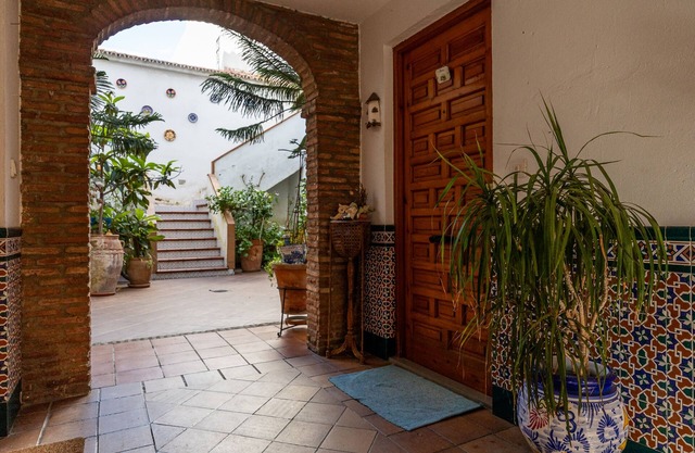 Las Flores de San Basilio & Parking