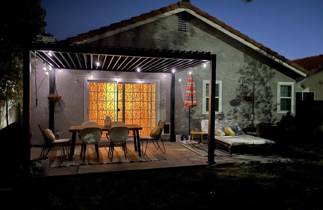 Las Vegas Boho Bungalow. Perfect for travel nurses or working people.