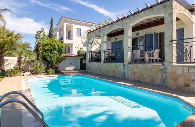 Latchi Beach - Gated 3 Bed Villa - 200m to Blue Flag Beach - Private Pool - Wifi