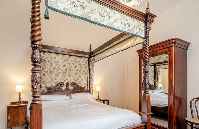 Late 16th century Ardbrecknish House is in a magnificent Highland setting with wonderful views of mo