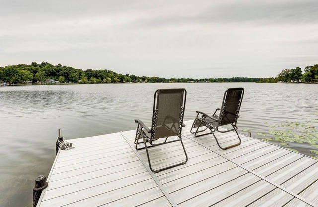Laurabell Lakehouse: Boat Dock & Mill Lake Access!