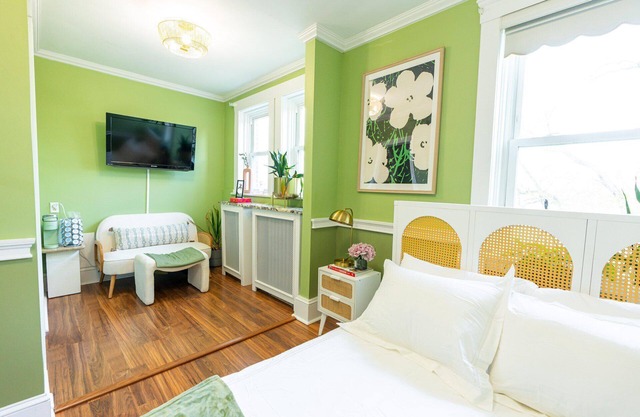 LAUREL HIGHLANDS GEM ~ FALLINGWATER/OHIOPYLE BOTANICAL HAVEN SUITE with WiFi, AC
