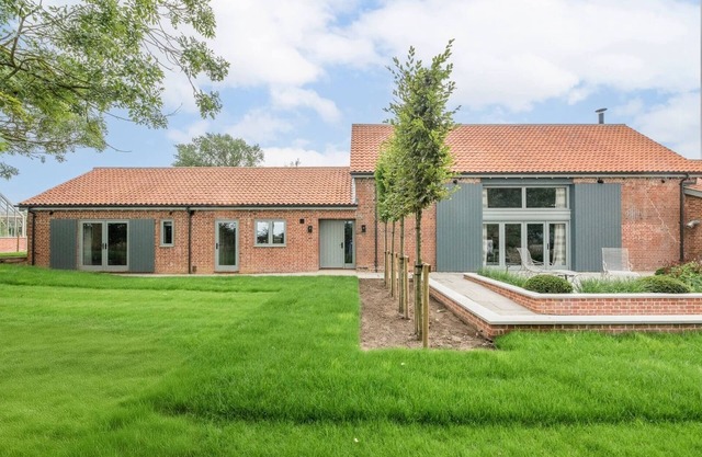 Laurel House Barn, Weybread