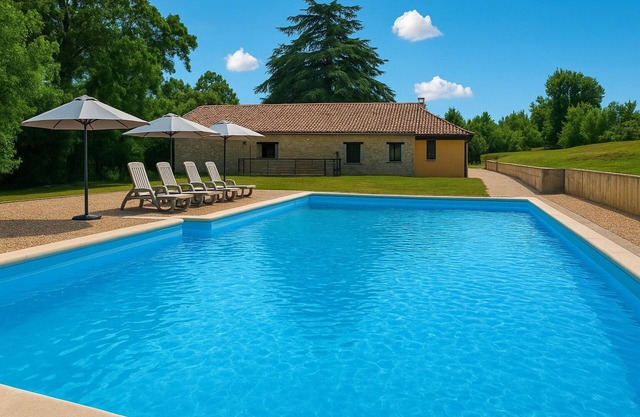 Lavanda House: Large Gite 7 Pers, Swimming Pool, Leisure & Kitchen Pro.