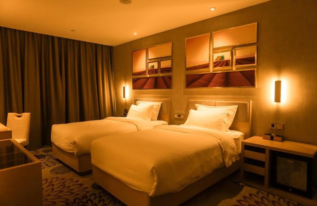 Lavande Hotel Xiangyang Train Station Peoples Square