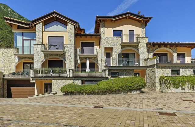 Lavish Holiday Home in Scanno near Lago di Scanno