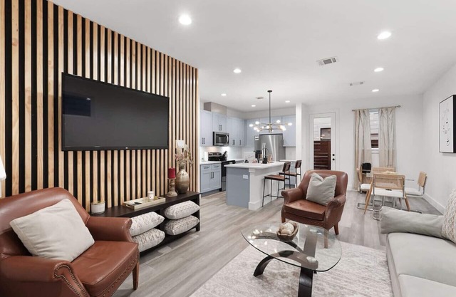 Lavish Stay in Houston Heights
