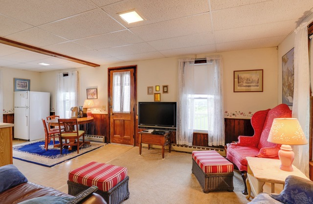 Lawrenceville Apartment w/Deck Near Gaming Lands!