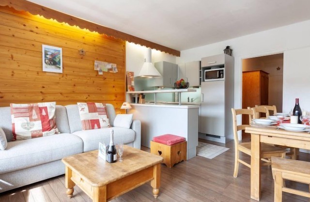 Le Bec Rouge (Le Lac) by Interhome