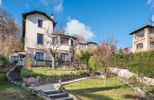Le Belvédère - Family Home with a wonderful view