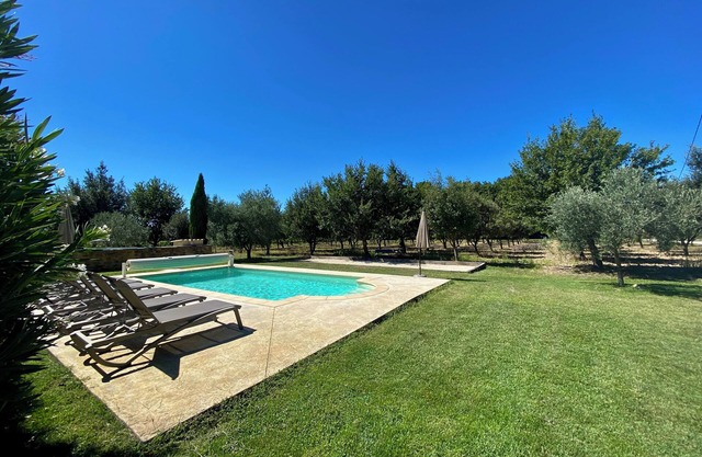 Le bon Louis, country house with private pool between Vaison la romaine and Grignan
