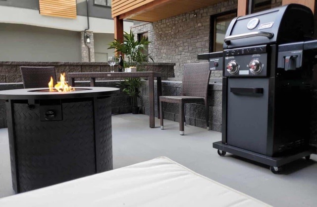 Le Bucheron Stunning Spring Creek Luxury condo