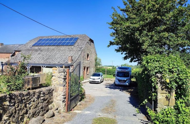 LE CHAMPS DES LIEVRES