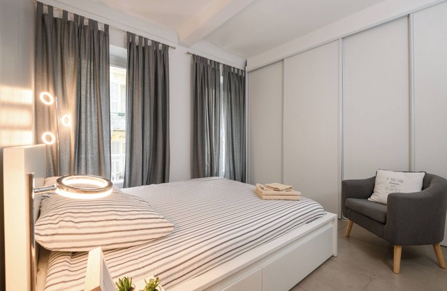 "Le Classy", L'appartement Confortable en Plein Centre Avec A/C