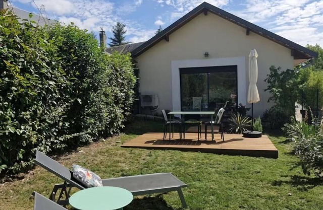 LE CLOS DES DIJOUDS - Garden side