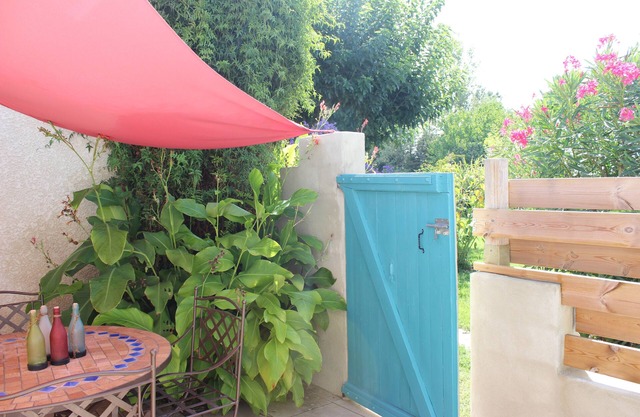 Le Clos des Vergers Air-conditioned cottage with access to the jacuzzi