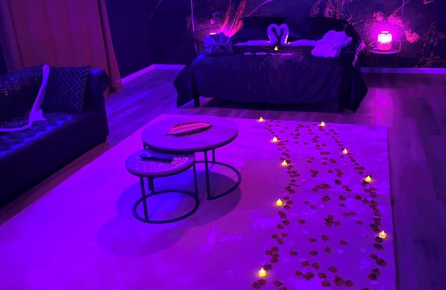 Le Cocon Dorénuit en Amoureuxlove Room