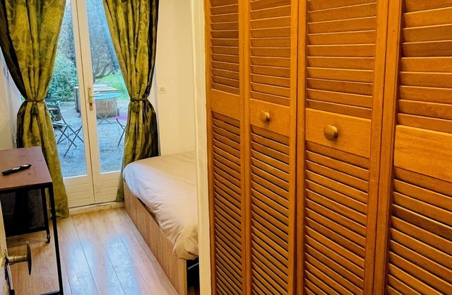 Le Logis du Renard, cosy apartment 10 minutes from the Château de Versailles!
