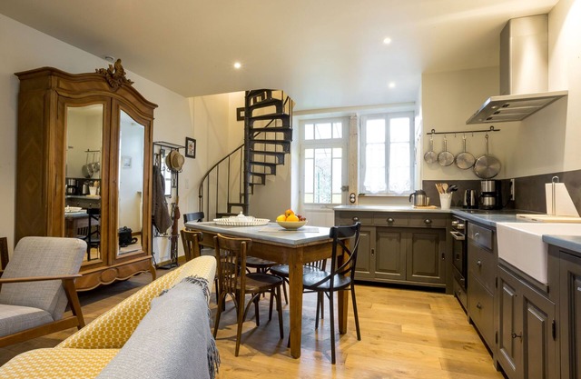 Le P'tit Pichot Charming Cottage in little wine village 8kms from Beaune