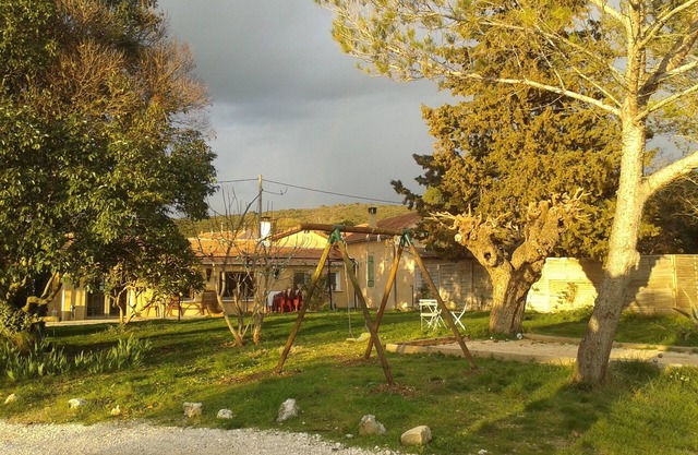 Le pre en bulles, 250m², above ground pool, 3000m² wooded, 15km Uzes/Ales