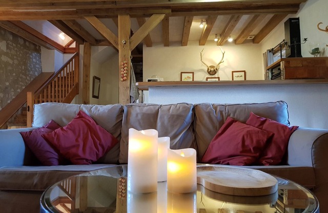 LE PRESSOIR, 4* gite, Salvert, 10 pers, near Saumur, in ANJOU