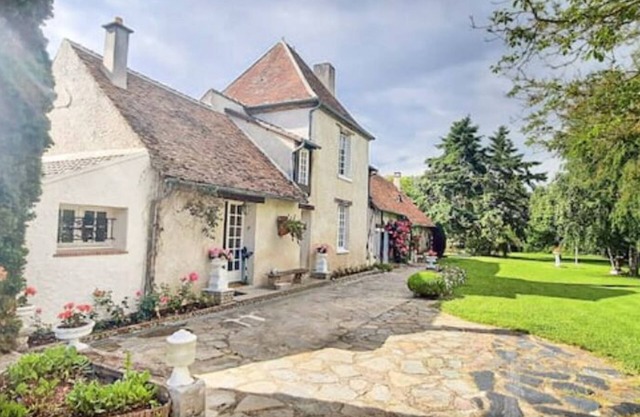 Le Relais D'eugénie : Gîte en Forêt D'orléans