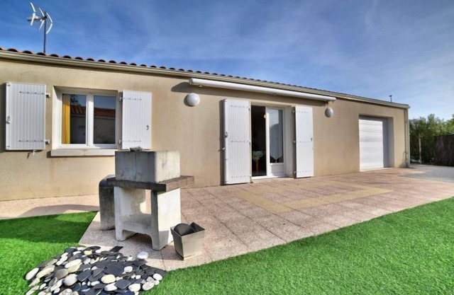 Le Riveau by Interhome