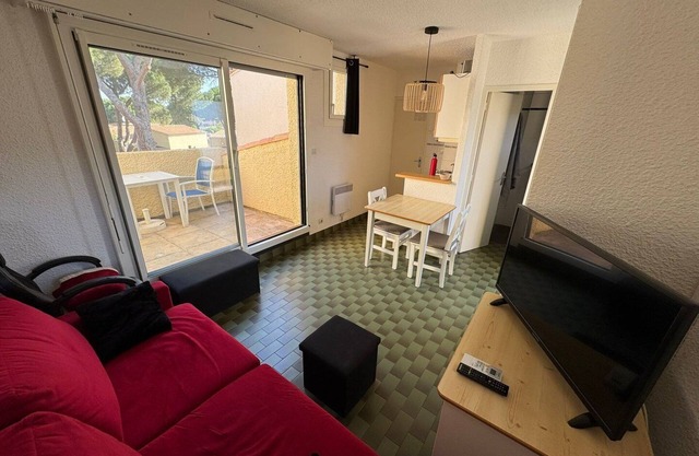 Le Saint Loup with swimming pool et parking