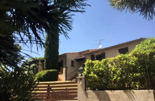 Le Studio Terrasse Dieulefitois, à 4mn à Pied du Centre Bourg