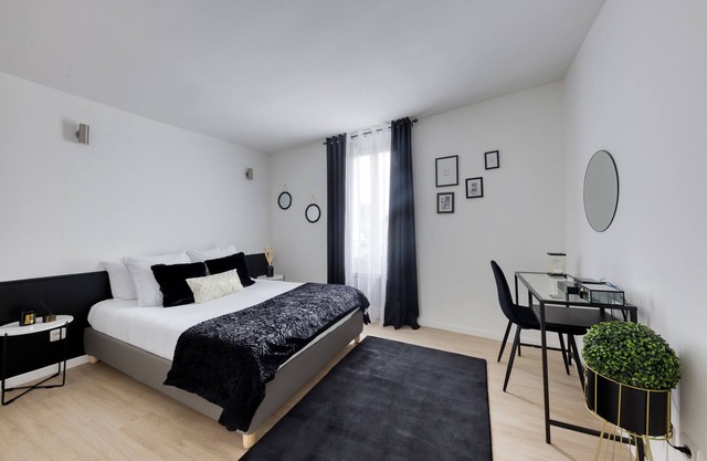 Le Ying & Le Yang Triplex, 4 minutes from the train station 🚊