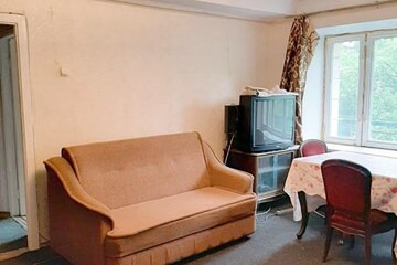 Left Coast House in Київ