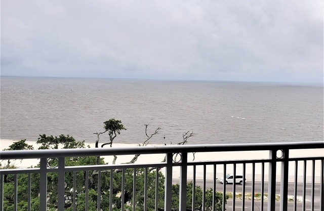 Legacy Tower II #602 Overlooks the beautiful Gulf!