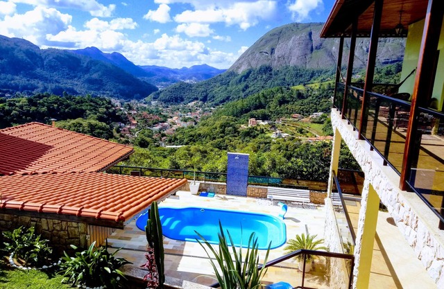 Leisure House with Pool